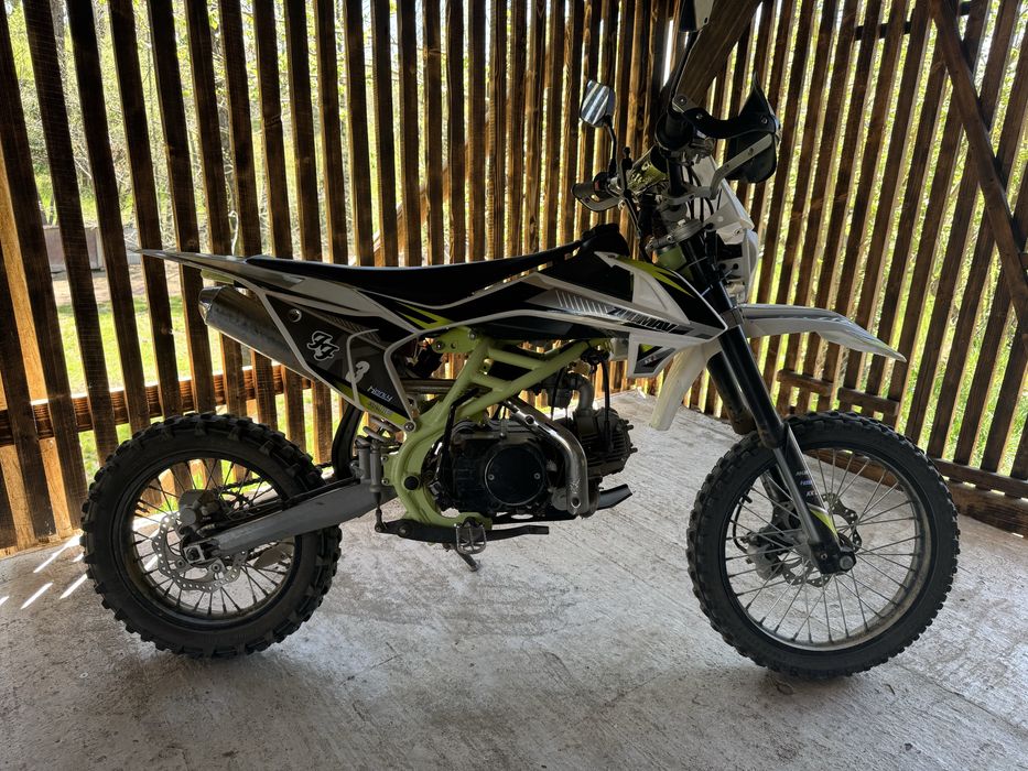 Zuumav пітбайк 125