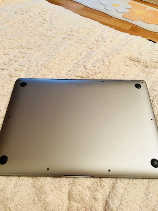 MacBook Air intel core i3