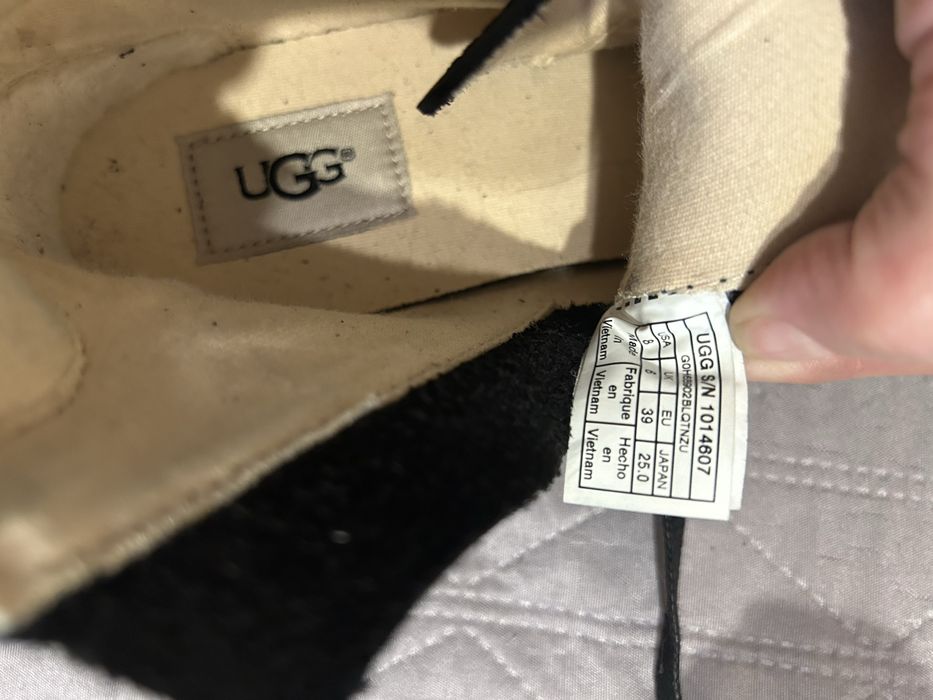 Кожаные деми ботинки кеды кроссовки Ugg  38-39р