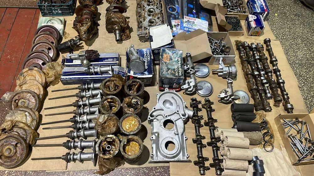 Запачастини двигуна Газ 53, Газ 66, Газ 3307, Уаз, Волга, Зіл, Газ 24