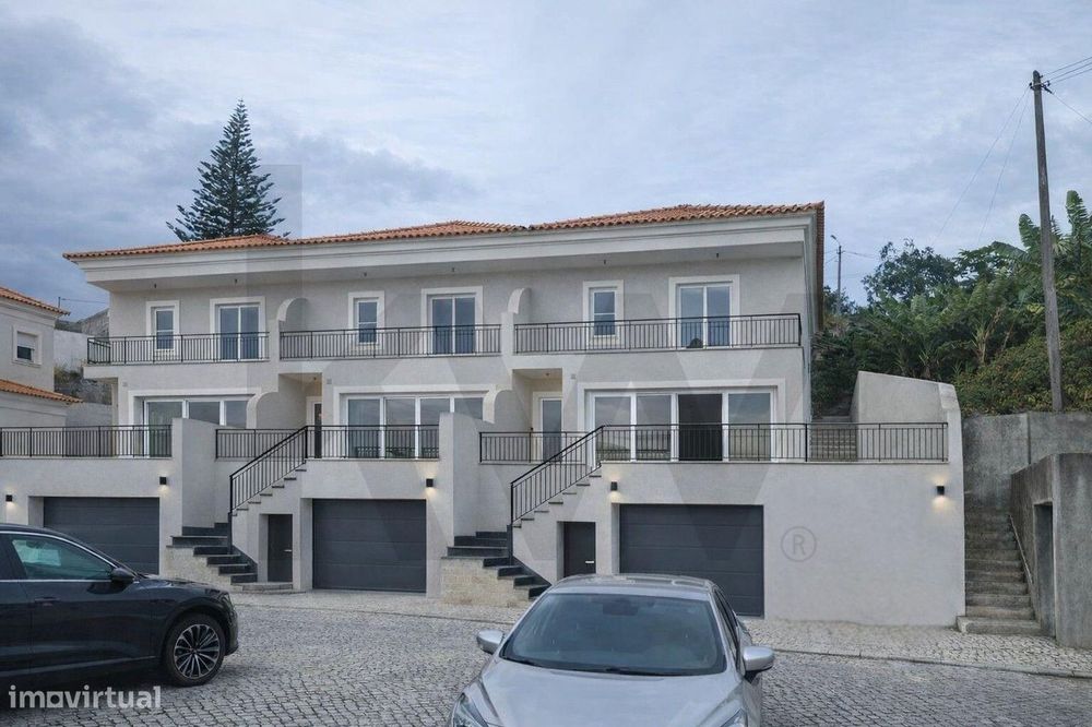 Moradia T3 arquitetura tradicional com Vista Mar – Gaula, Santa Cruz