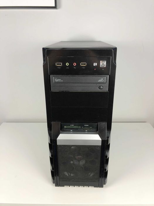 Komputer Stacjonarny Geforce GTX 660 Amd Phenom II + Monitor LG Gratis