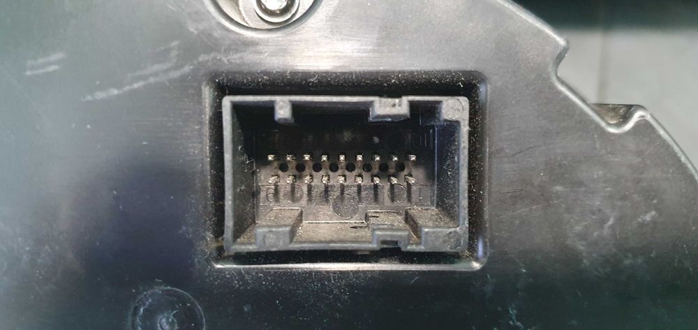 Панель приборов Jeep Cherokee KL