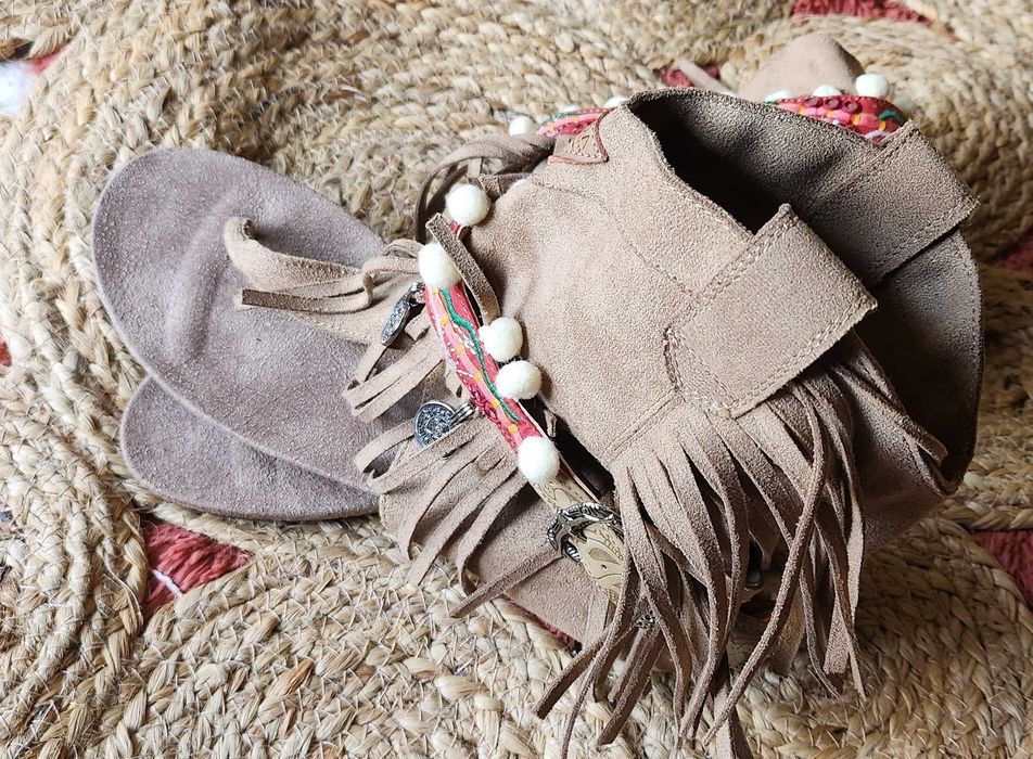 Sandálias novas nr 41