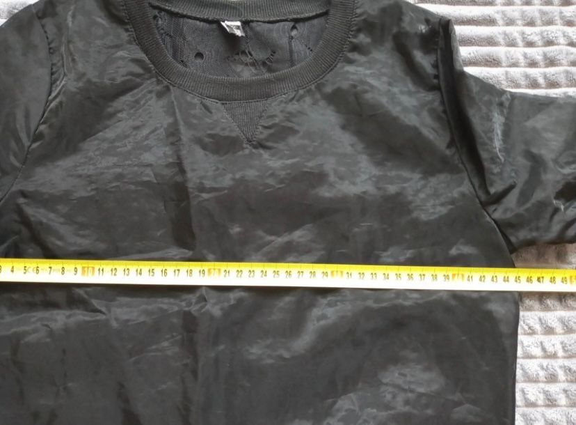 Czarny gładki sweter w koronkę M/L