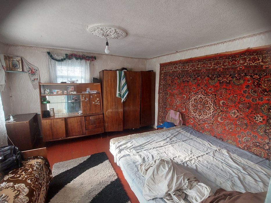 Продам будинок в центрі с Здорівка. Ділянка 15сот.