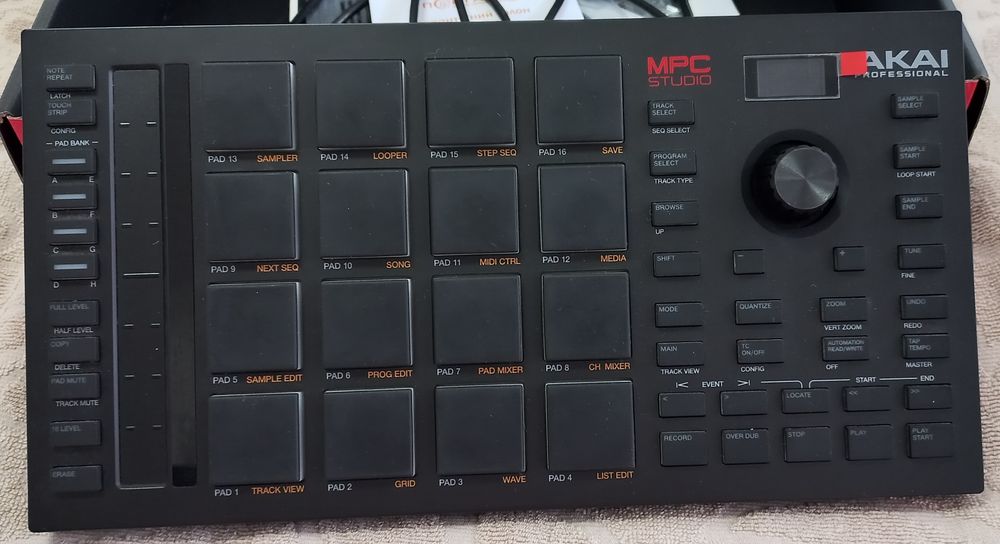 akai mpc studio - Купити студійне обладнання - Ціна на OLX.ua