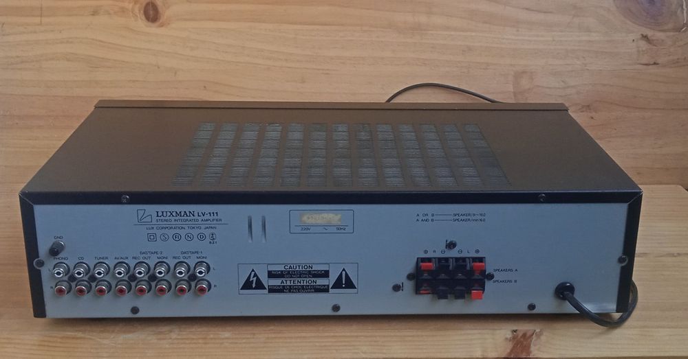 Luxman lv- 111-  wzmacniacz zintegrowany stereo