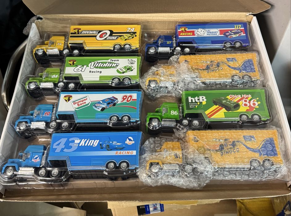 Трейлер Чикко, Док, Маквин, кинг, Круз, Тачки 2