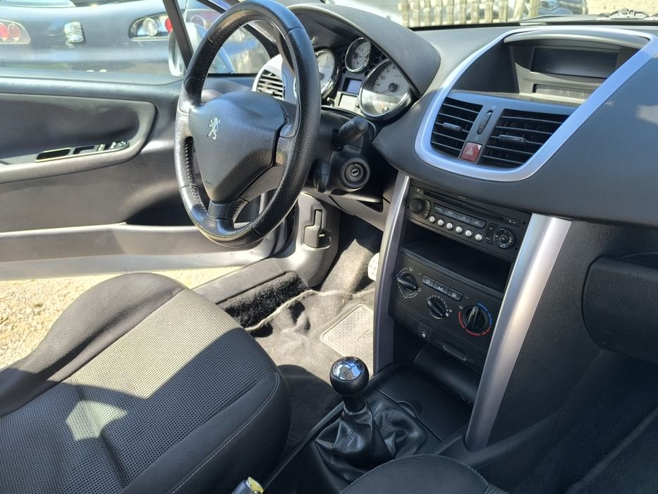 Peugeot 207 CC 1.6 HDI