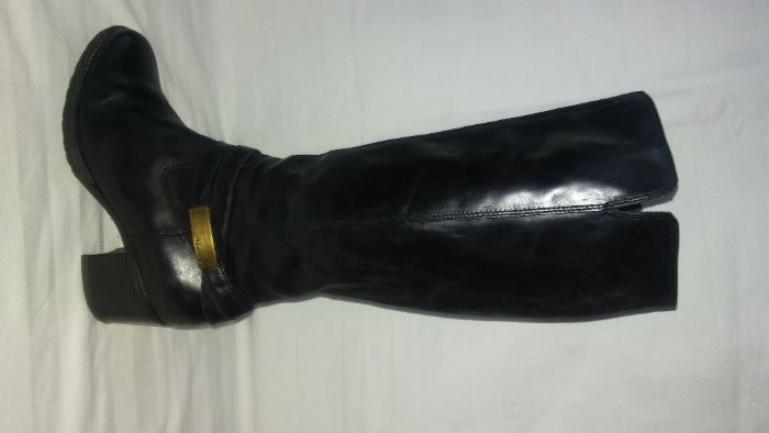 Tamaris roz.38, dl.wkł. 24 cm- skóra naturalna - stan bdb