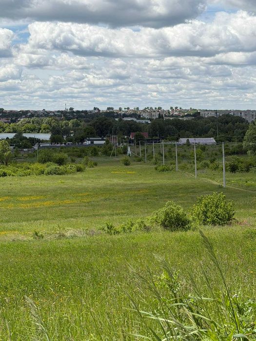 Продаж земельної ділянки 15 сотих під забудову