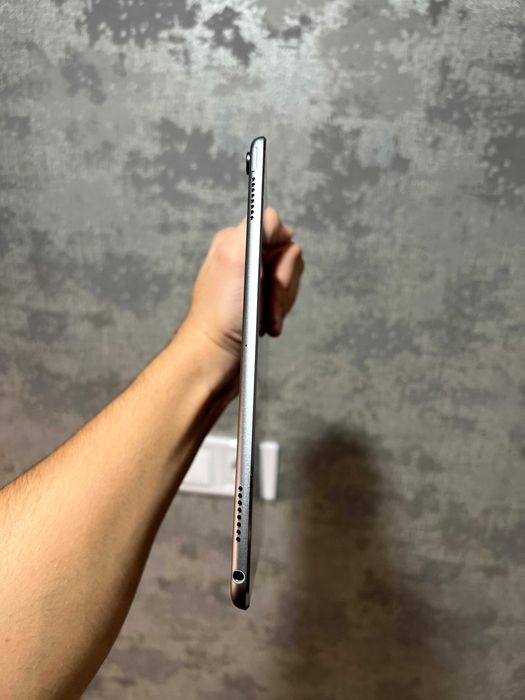 iPad Pro 10.5 256gb ІДЕАЛ 100% акумулятор 10 разів заряджався
