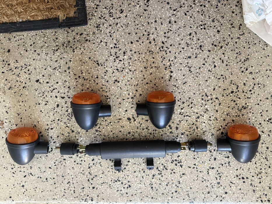 Kit 4 piscas mais suporte
