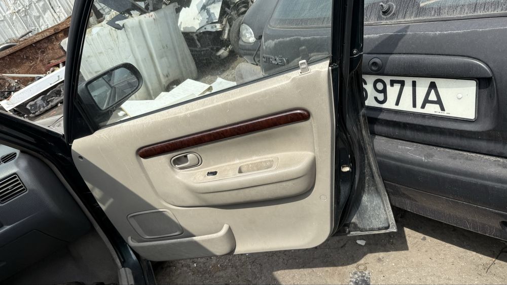 Quartelas da portas mazda Dw demio  mod 193  ano 1998/2001