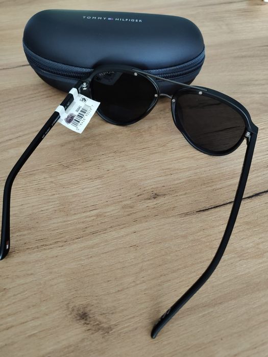 Okulary przeciwsłoneczne Tommy Hilfiger