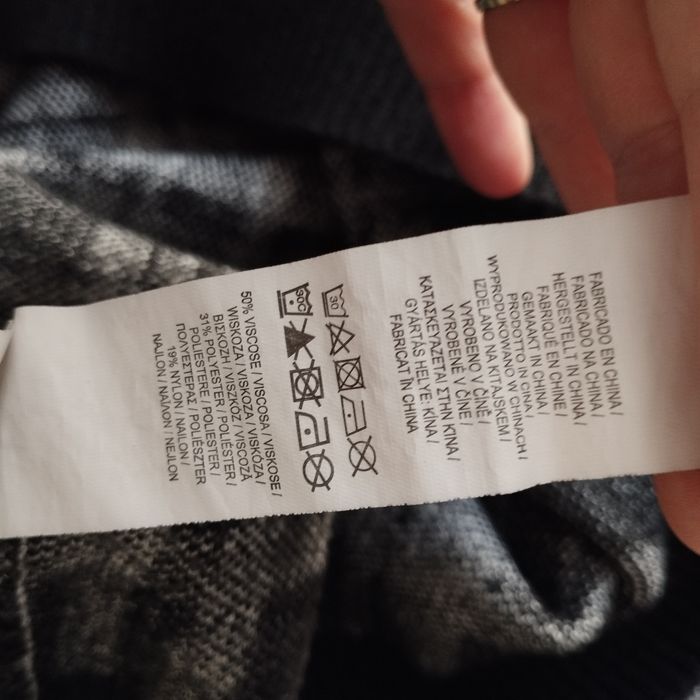 Kamizelka damska czarno-biała krata Primark Cares rozmiar l
Wymiary 
s