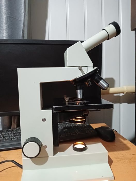 Продам микроскоп Карл цейс МОН окулярний