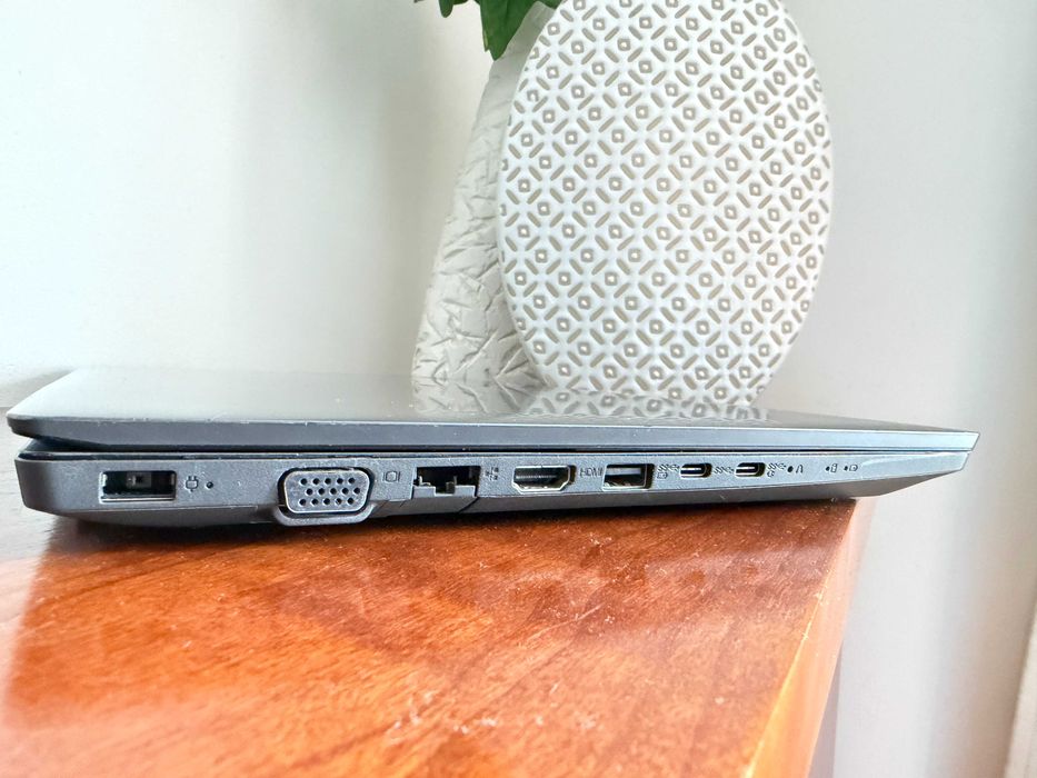 Lenovo V330|15.6"FullHD|i7-8550 Quad Core|20G Ram|Ssd 512G|Radeon 2Gb|
