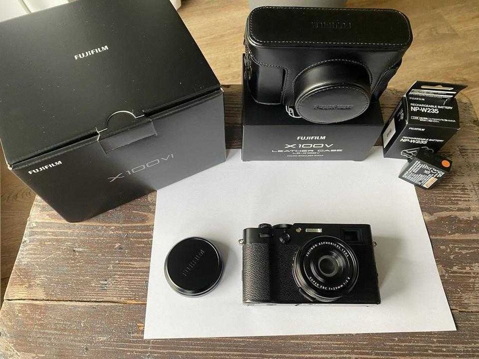 Fujifilm X100VI Preto com Acessórios