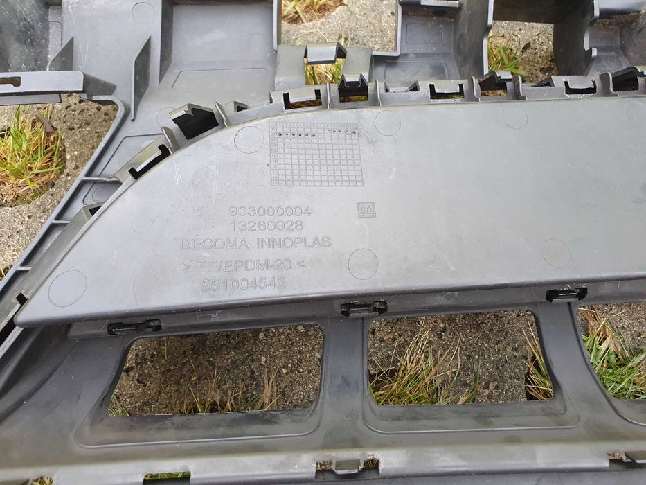 Grill Vectra C lift