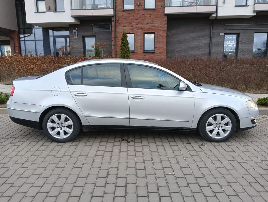 VW Passat B6 Sedan 2.0 TDI Climatronic Hak ISOFIX Tempomat