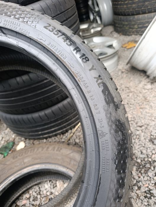 235/45/18 Continental All season contact 2