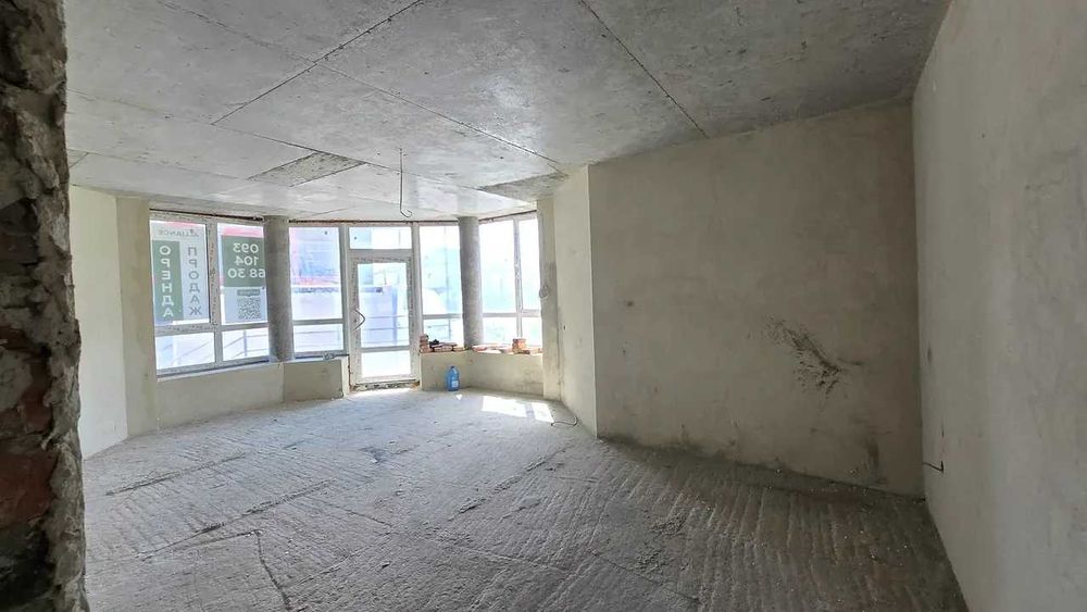 Продам комерційне приміщення 91 м2 721$ m2, здане, прохідне