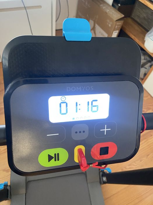 Passadeira de Caminhada W500B Compacta, 8 km/h, 40x100 cm, CINZA