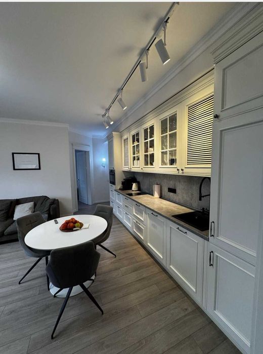 Купите классную 3-комнатную Ремонт мебель техника Центральный район!