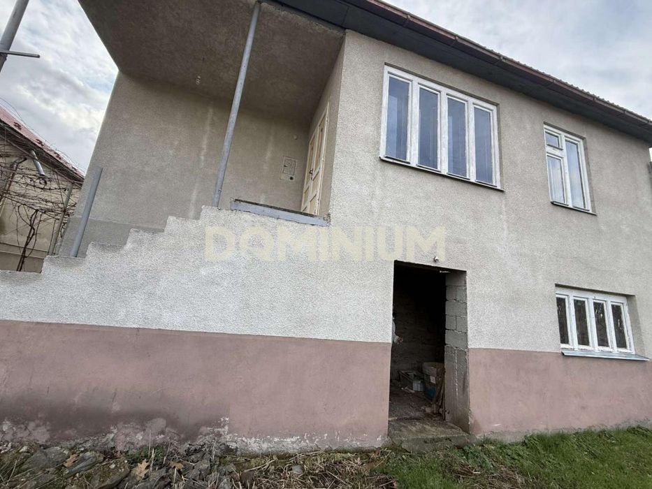 Продаж просторого будику в смт Королево