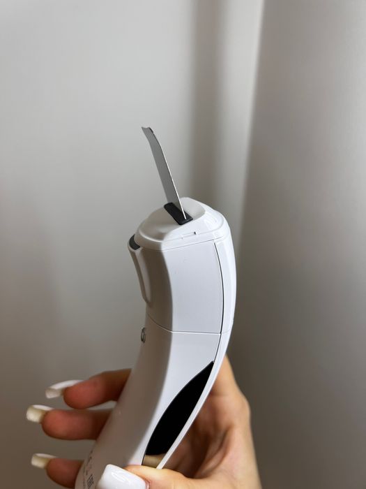 Artistry™ Dermasonic Прилад (ціна договорна)