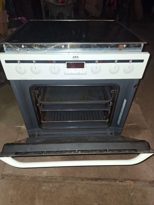 Духова шафа+верхня електроплита AEG