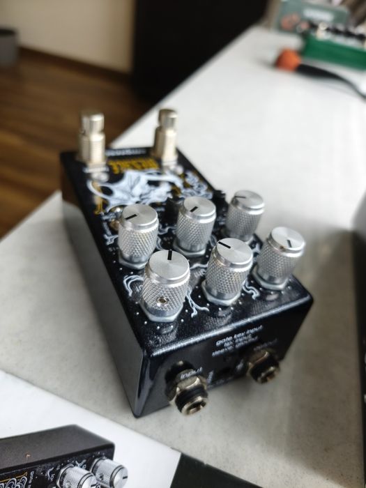 Empress Effects Heavy Menace - przester