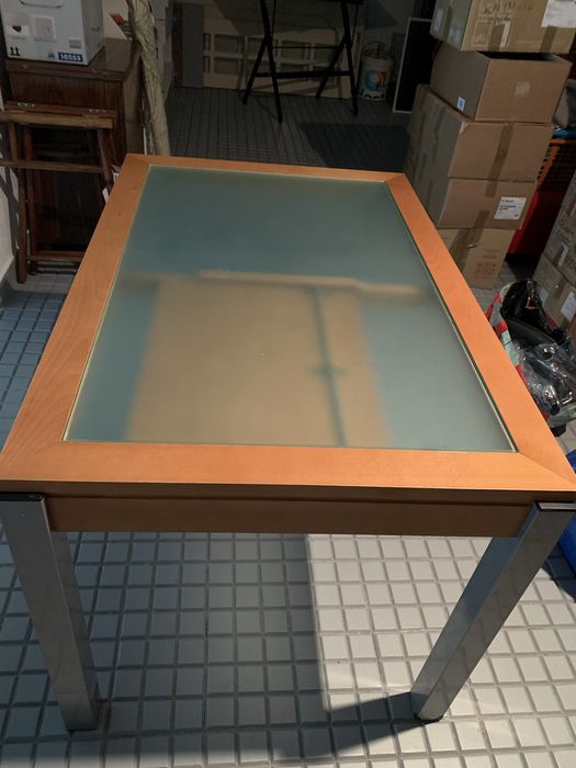 Mesa de cozinha madeira/ vidro c/ 4 cadeiras