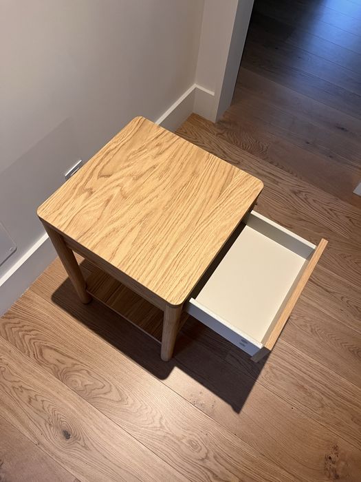 Mesa de cabeceira