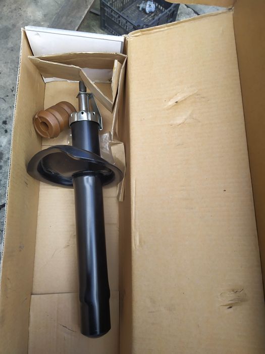 Amortyzator Peugeot 305