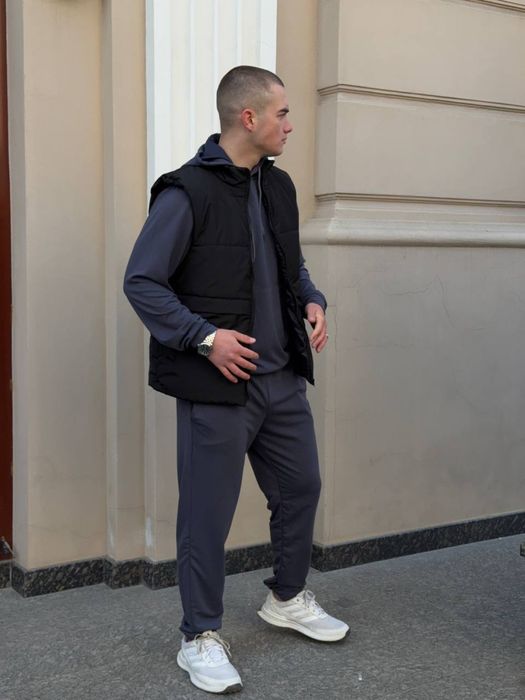 Чоловічий костюм весна трійка