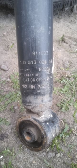 Задні масляні амортизатори Задній амортизатор Октавія Тур, Гольф 4, Бора, Ауді А3, Леон, Толедо 2 (1J0513025) Monroe