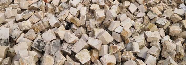 Cubo calcário para calçada