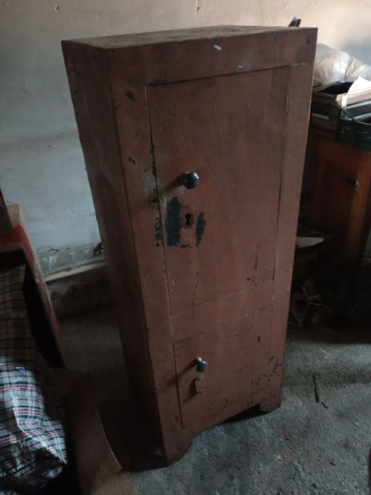 Продам сейф 2000 грн