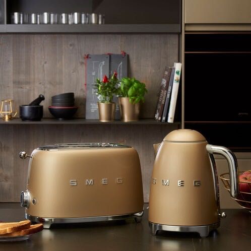Тостер Smeg TSF01WHEU bleu/creu/rdeu/pbeu/pkeu/pgeu/egmeu/chmeu/sbmeu TSF02
