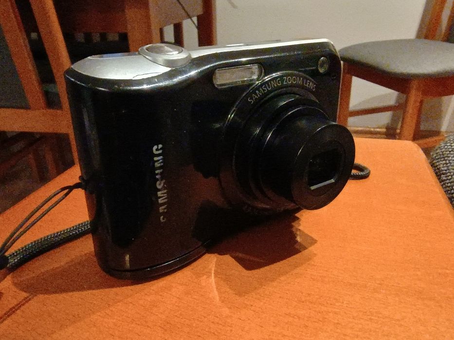 Sprzedam aparat cyfrowy 12,2 mpx , Samsung Es28  sprawny.