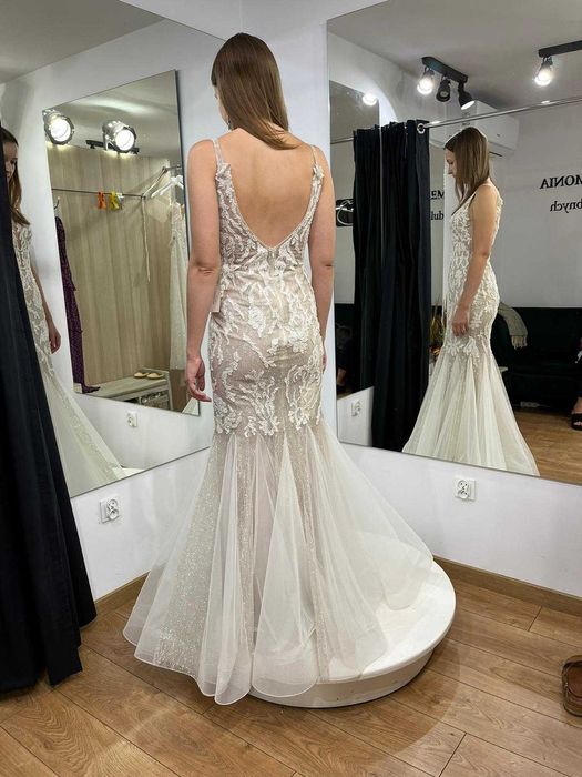 Suknia ślubna rybka