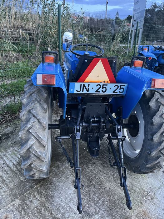 Trator iseki 3210 em excelnte estado