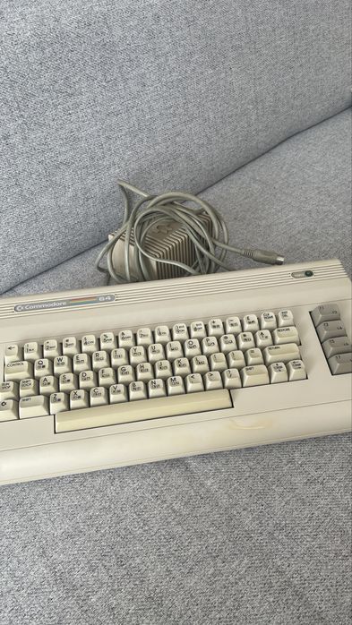 Retro komputer Commodore 64 (C64)