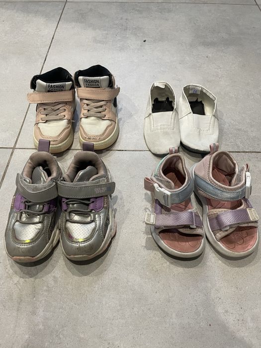 Все по 60грн. Взуття для дівчинки