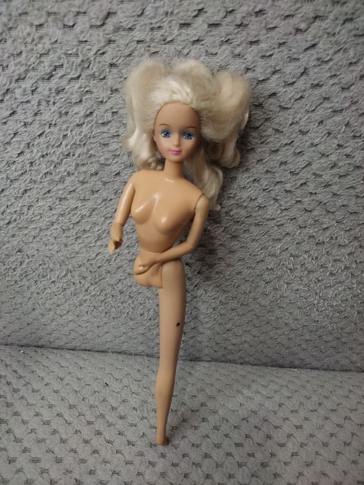 Лялька на запчастини