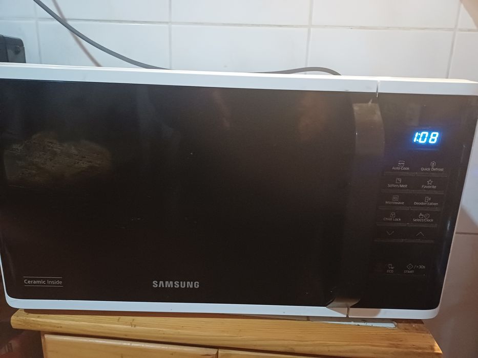 Microondas Samsung 23l em cerâmica
