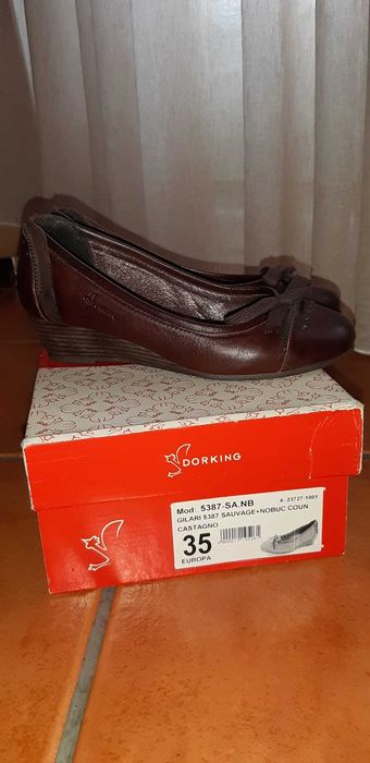 Sapatos Dorkino tamanho 35